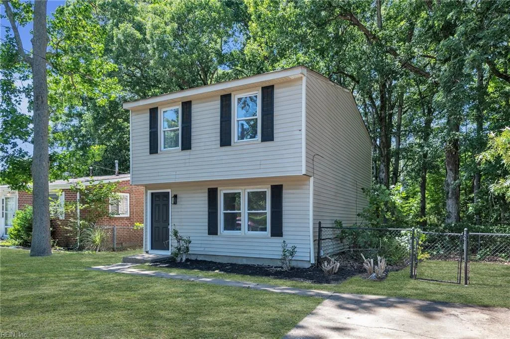 2319 Andrews BLVD, HAMPTON VA 23663