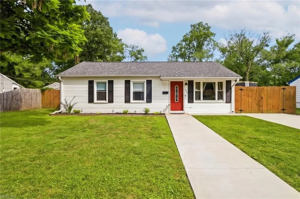 439 Walnut ST, HAMPTON VA 23669