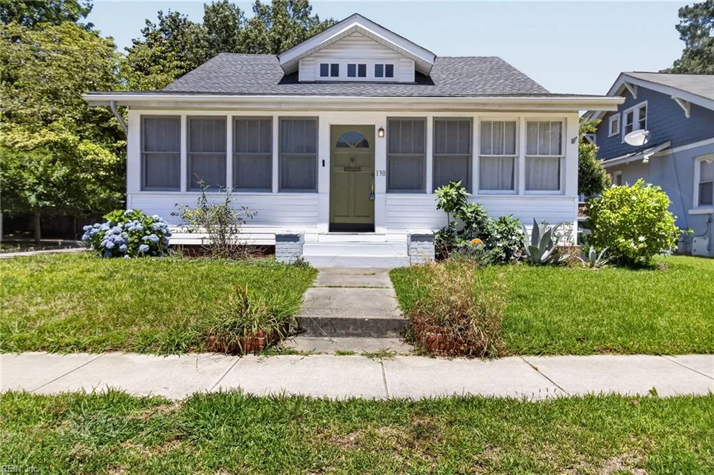 130 W Ocean AVE, NORFOLK VA 23503