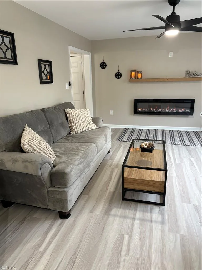 1090 Washington Dr, Chesapeake — photo