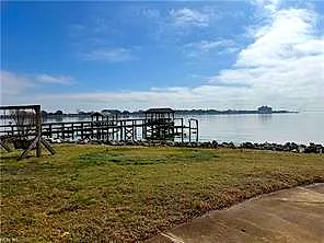 323 S Willard Ave, Hampton — photo
