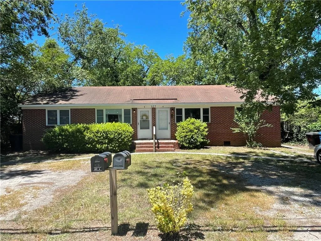 327 West Ln #B, Virginia Beach — photo
