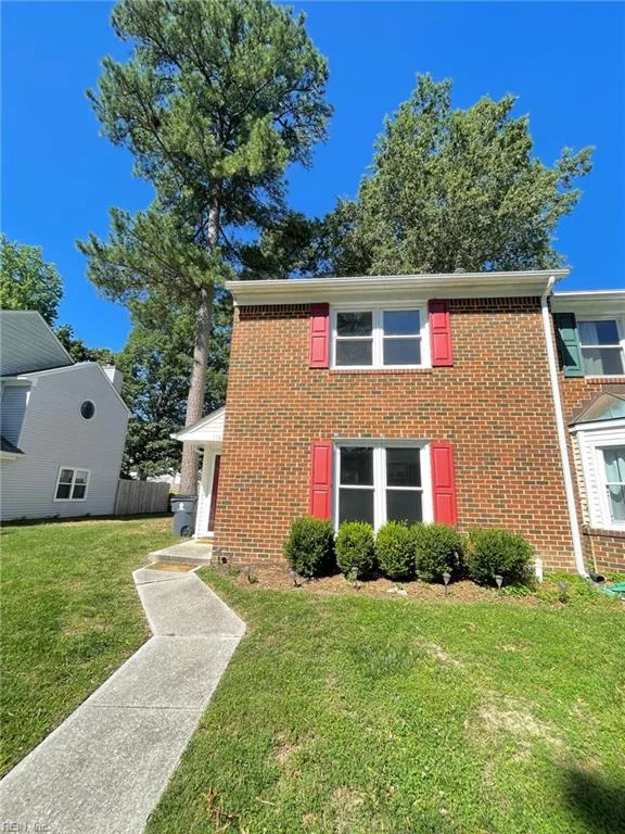 110 Kingsbridge LN, YORKTOWN VA 23692