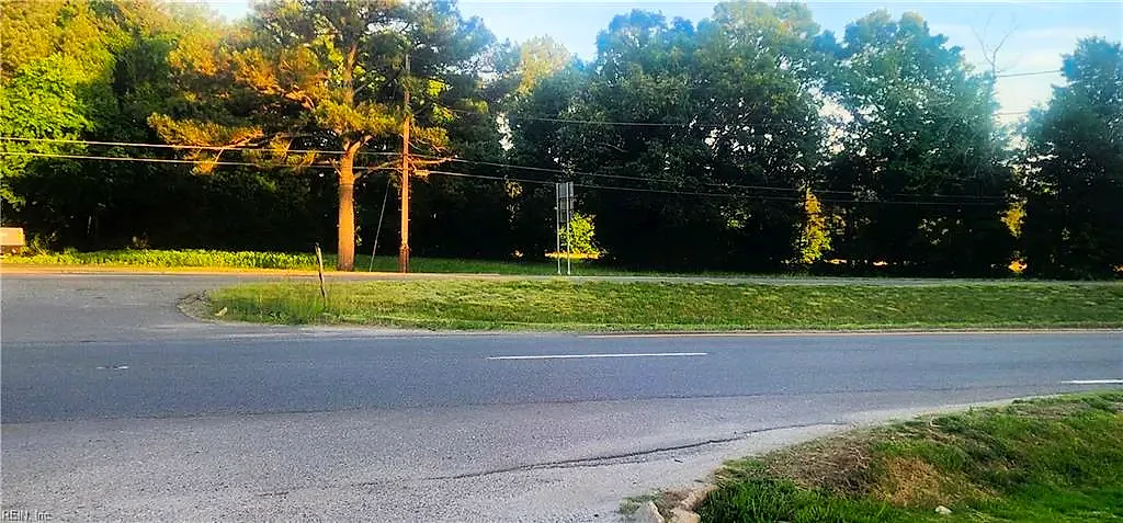 1.1+Ac George Washington Memorial Hwy, Gloucester — photo