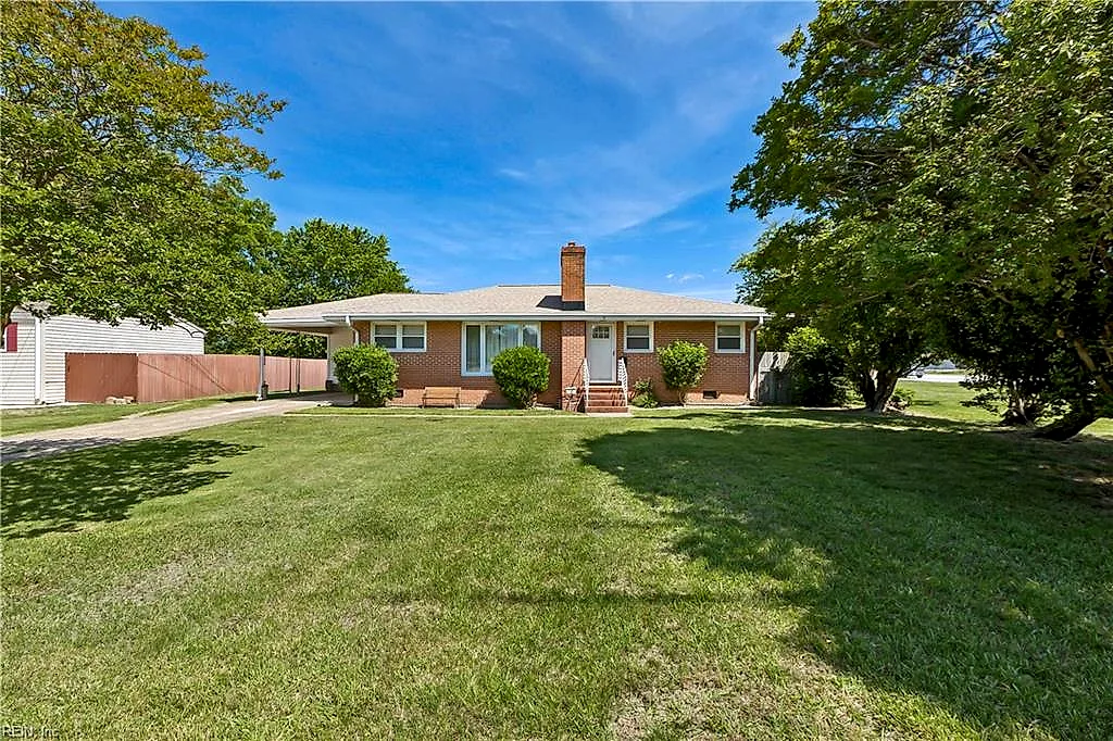 4 Snidow BLVD, NEWPORT NEWS VA 23608