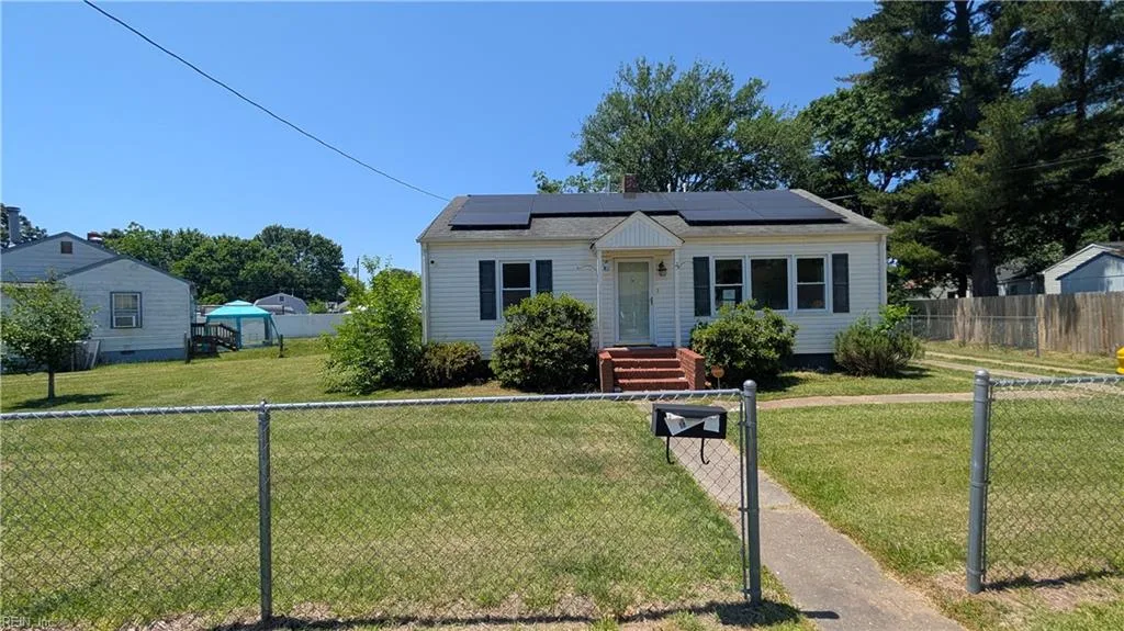 23 Laurel DR, HAMPTON VA 23669