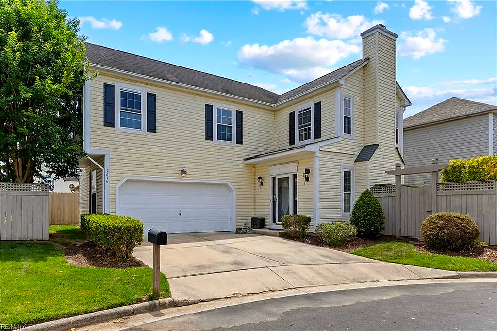 1616 Woodstock Ct, Chesapeake — photo