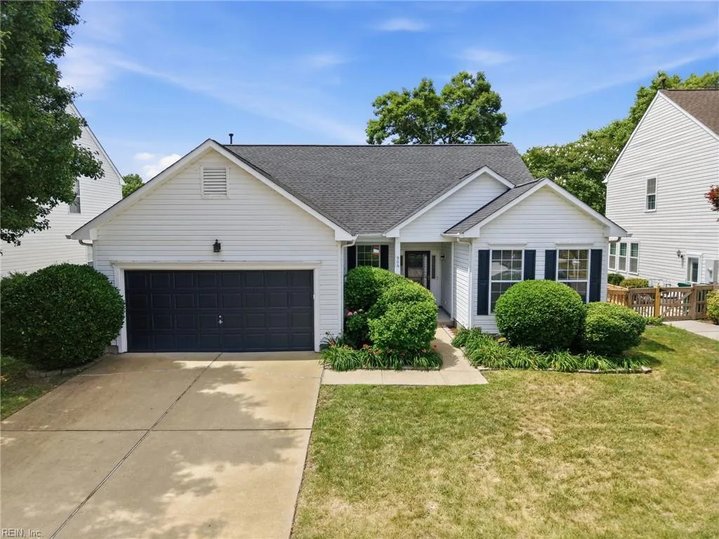 906 Hanson DR, NEWPORTNEWS VA 23602
