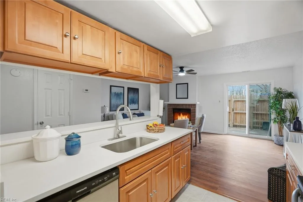 1966 Darnell DR, VIRGINIABEACH VA 23455