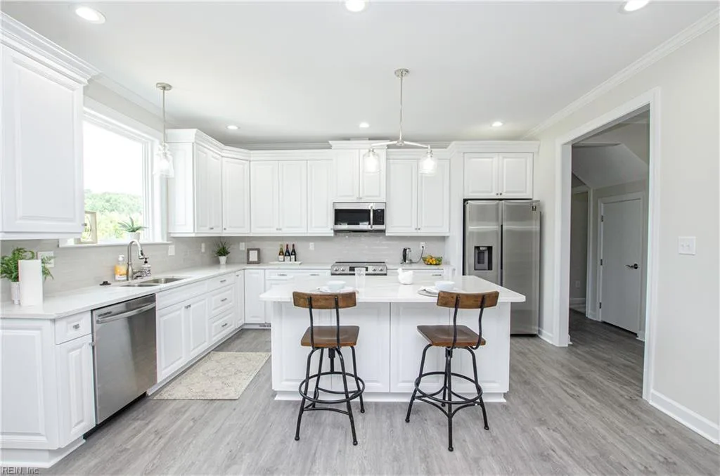413 Octavia DR, YORKTOWN VA 23693
