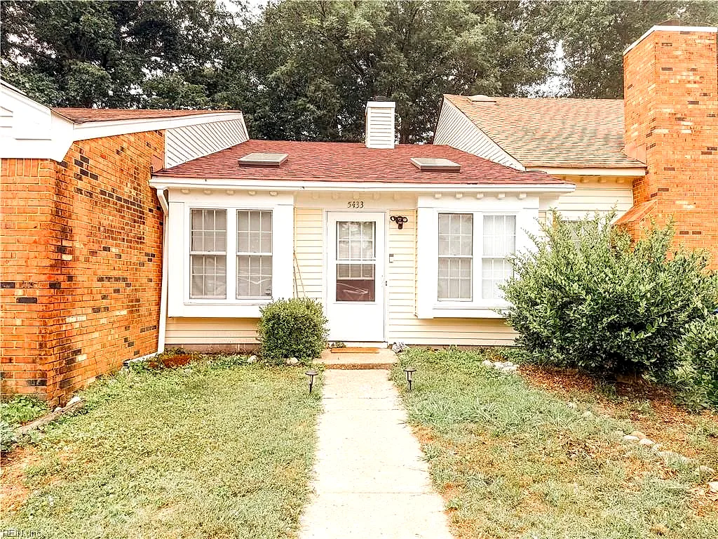 5433 Campus Dr, Virginia Beach — photo