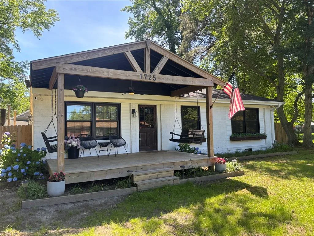 1725 Pike ST, SUFFOLK VA 23433