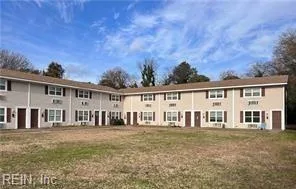13 Hedge LN #I, PORTSMOUTH VA 23701