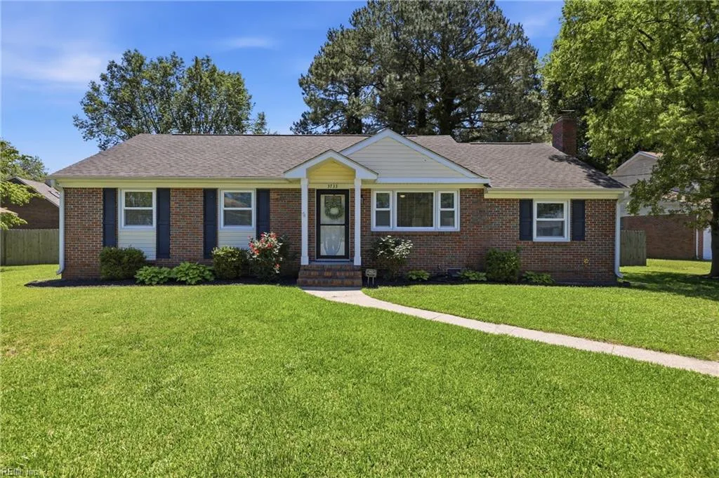 3733 Linnet LN, PORTSMOUTH VA 23703