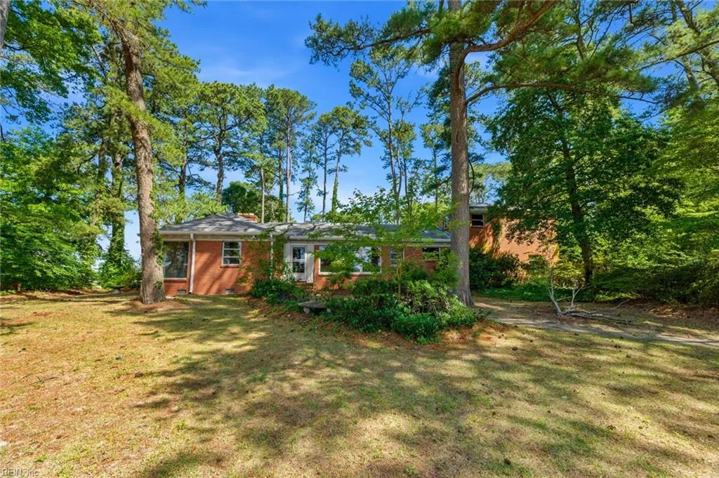 2736 Sterling Point Dr, Portsmouth — photo