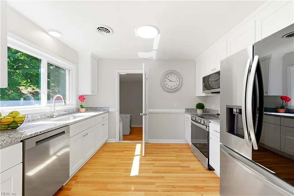 3 Marcella Rd, Hampton — photo