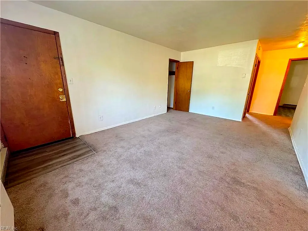 410 Bosley Ave #B, Suffolk — photo