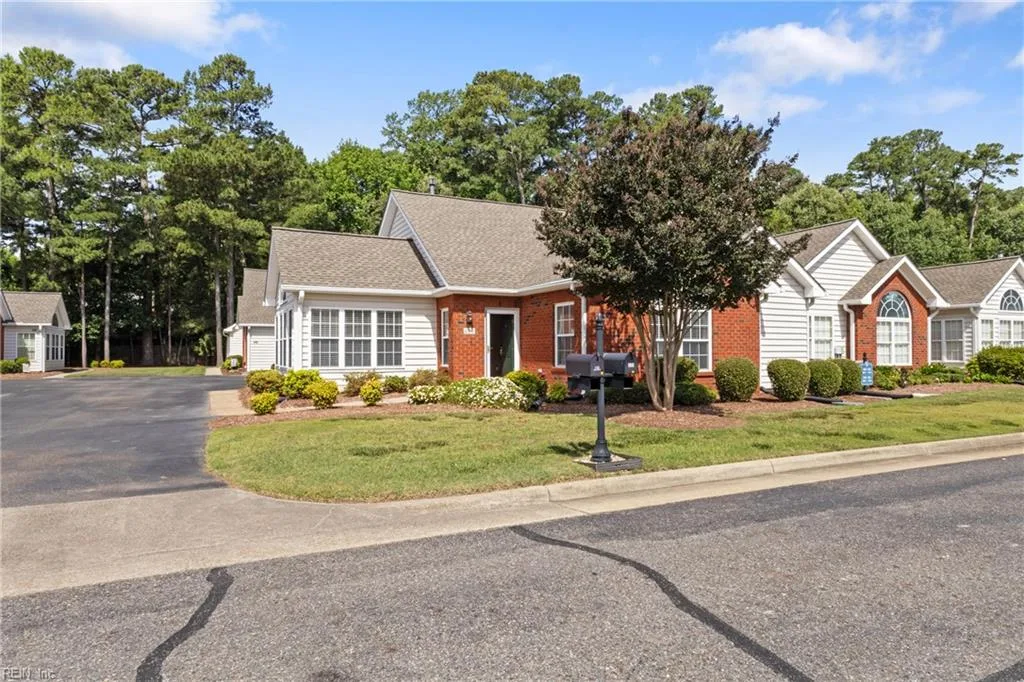 130 Villa DR, POQUOSON VA 23662