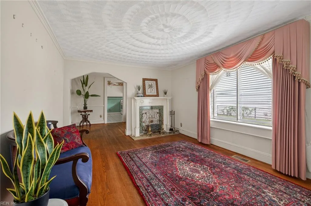 948 Avenue H, Norfolk — photo