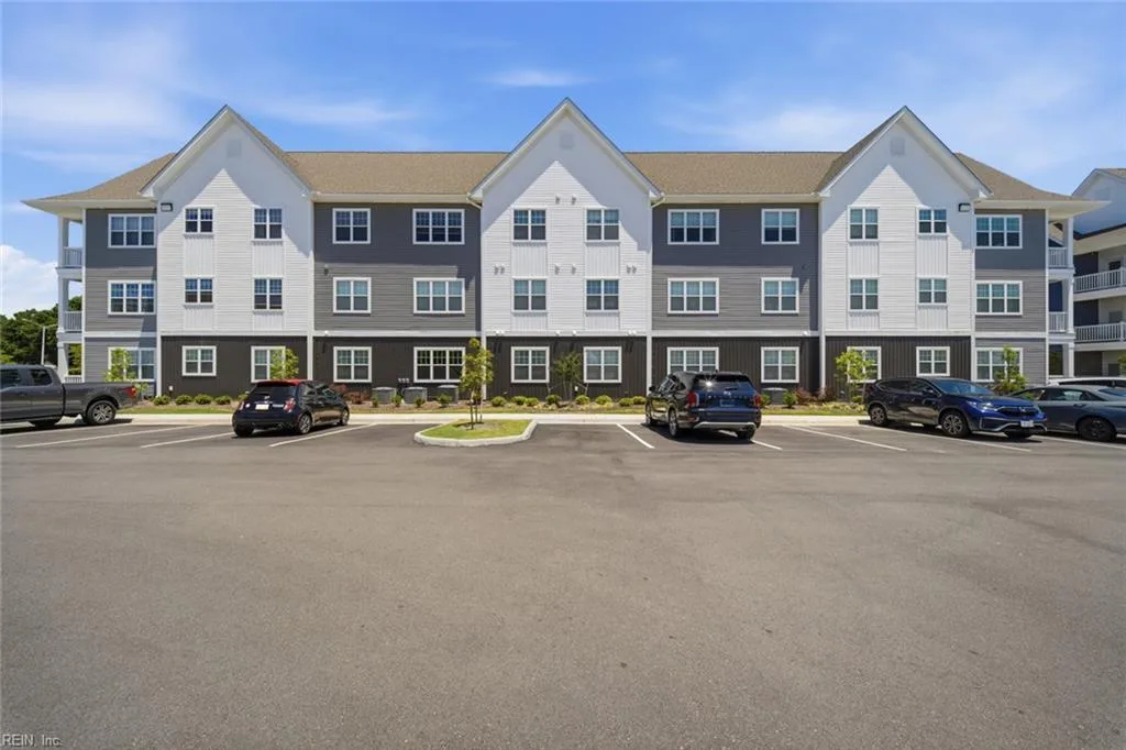1728 Vankar DR #104, VIRGINIABEACH VA 23456