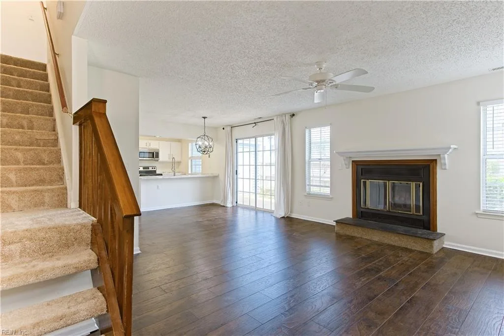 111 Castilian DR, VIRGINIABEACH VA 23462