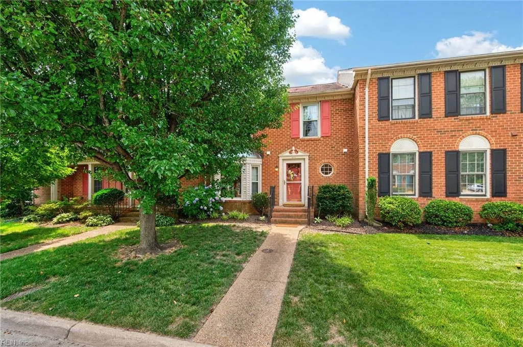 1073 Colonial Meadows WAY, VIRGINIABEACH VA 23454