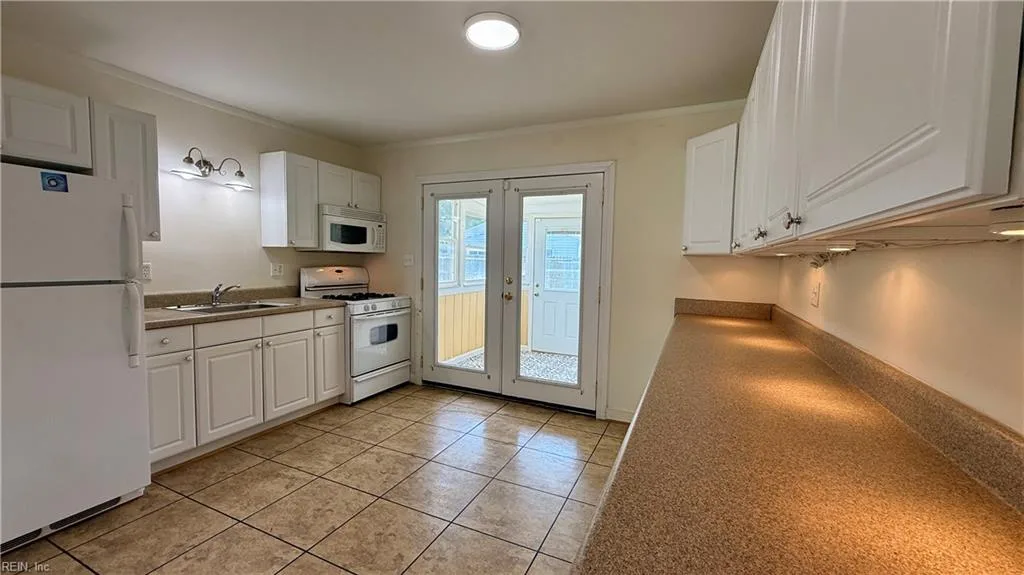 1607 Grimes Rd, Hampton — photo
