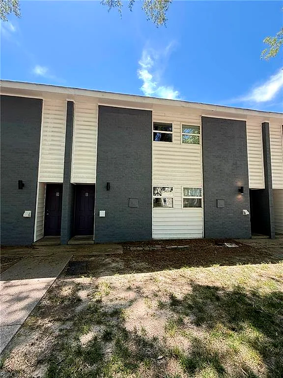 319 Main St #8, West Point — photo