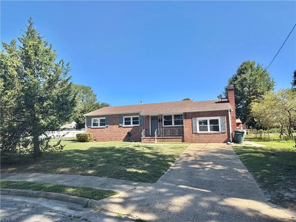 129 Pamela DR, HAMPTON VA 23666