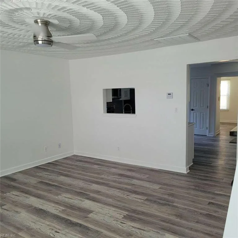 1429 Chapel St, Norfolk — photo