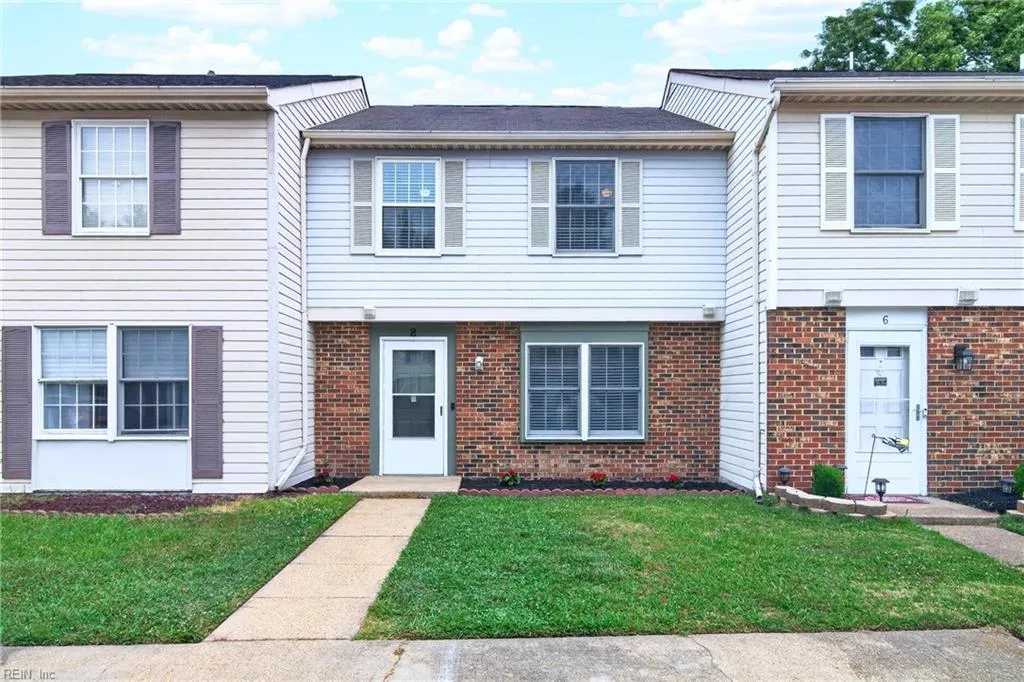 8 Lucinda CT, HAMPTON VA 23666