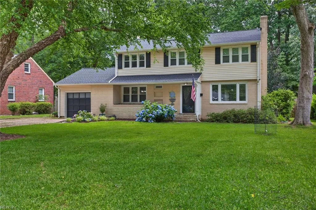 16 Oakland DR, NEWPORTNEWS VA 23601