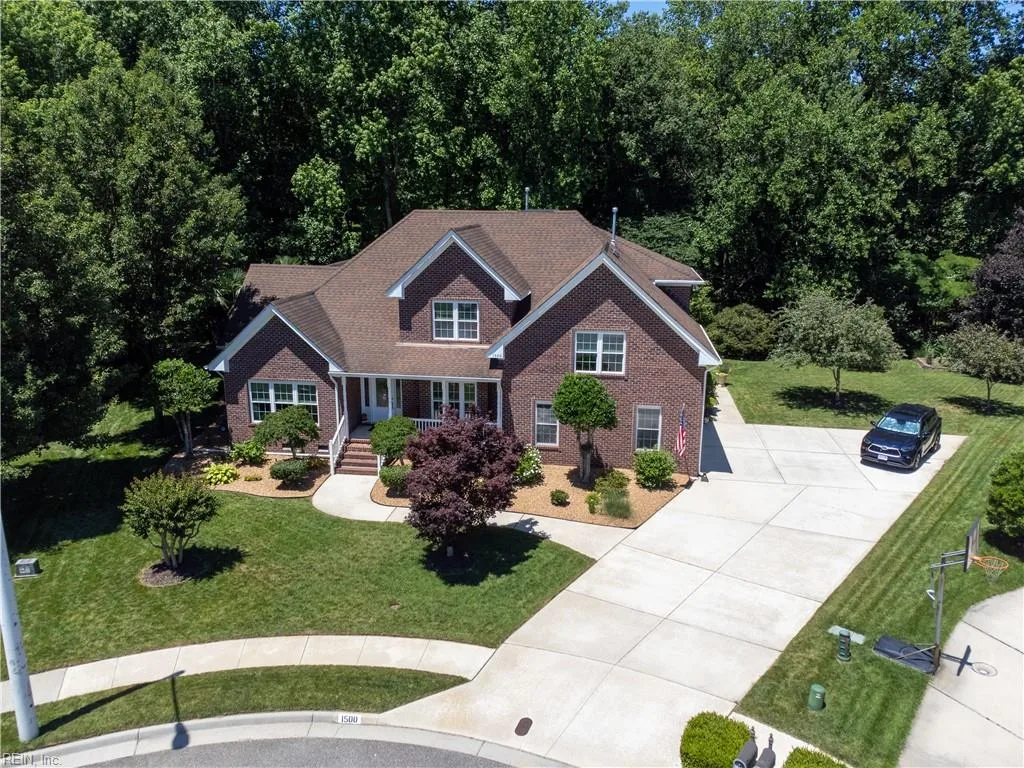 1500 Theodora CT, CHESAPEAKE VA 23322