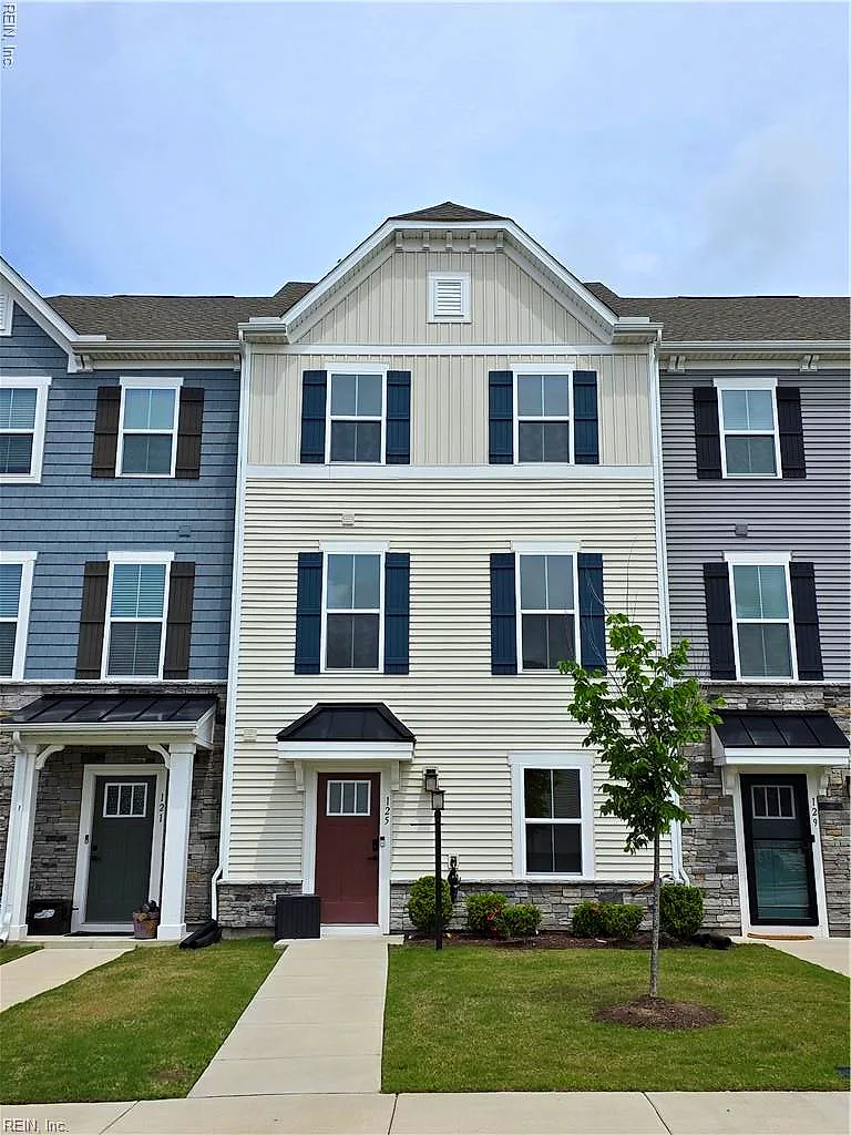 125 Cedar Crest Dr, Smithfield — photo