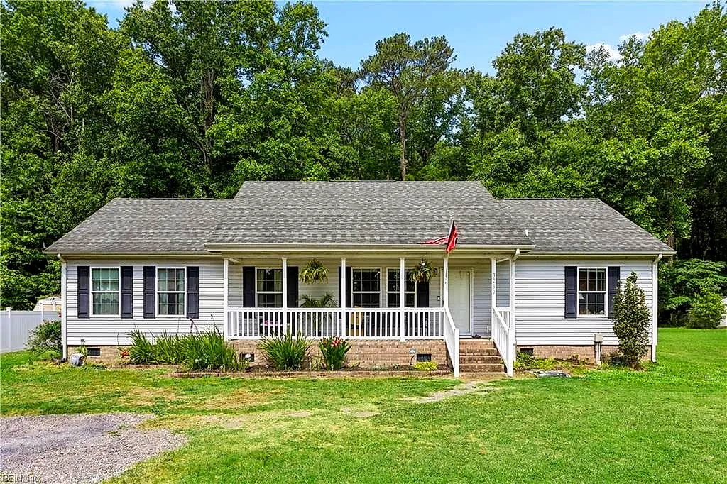 3290 Poplar DR, SMITHFIELD VA 23430