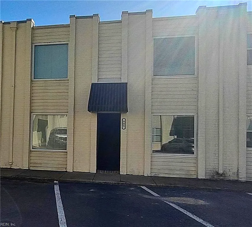 909 Pacific Ave #A, Virginia Beach — photo