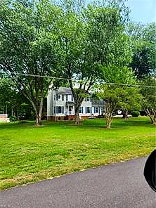 100 Wilson Dr, Williamsburg — photo