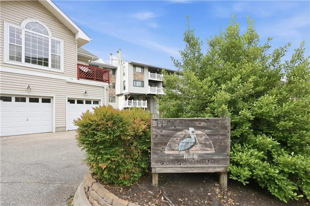 3208 Lynnhaven DR, VIRGINIABEACH VA 23451