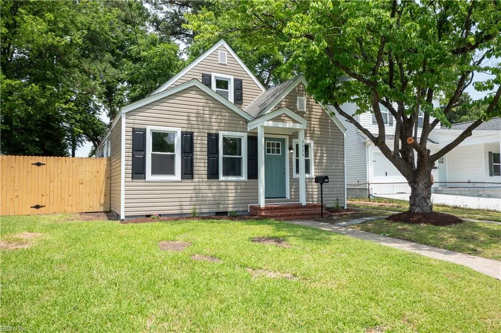 7534 Yorktown DR, NORFOLK VA 23505