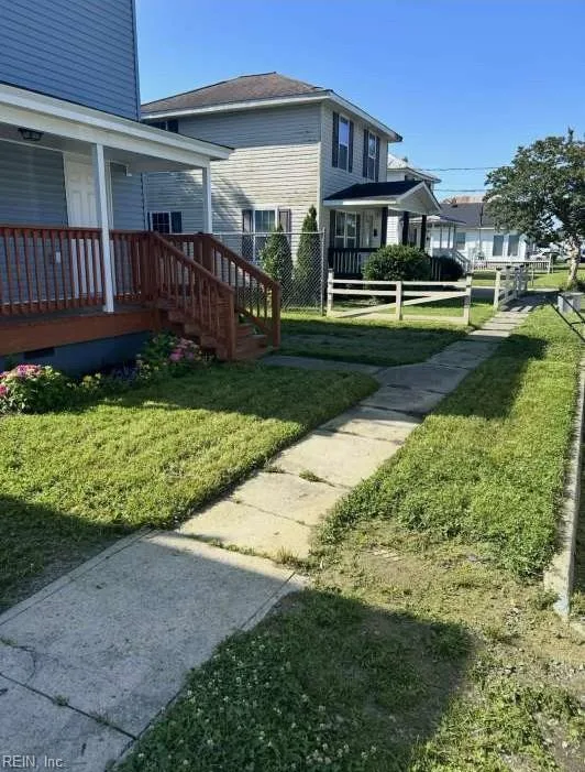 206 Oak ST, SUFFOLK VA 23434