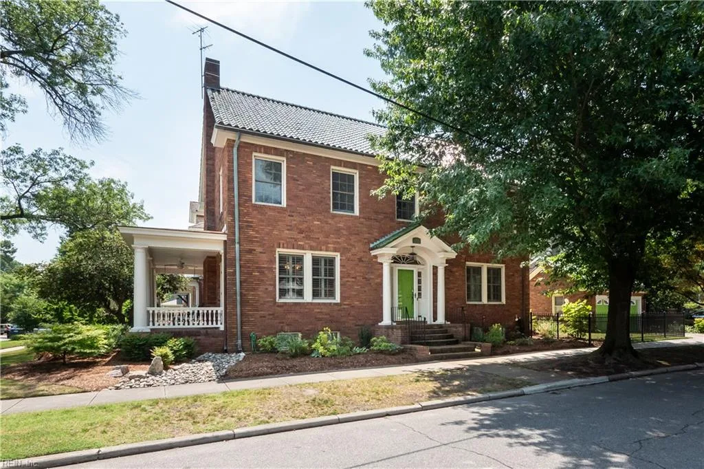 1308 Manteo Dr ST, NORFOLK VA 23517