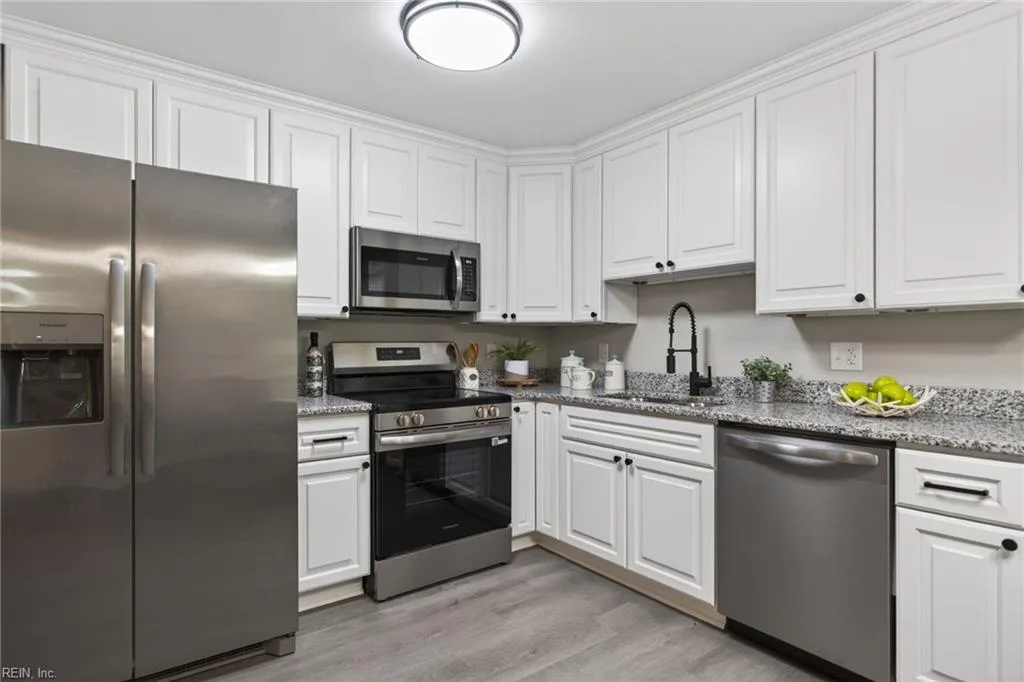 808 State St, Chesapeake — photo