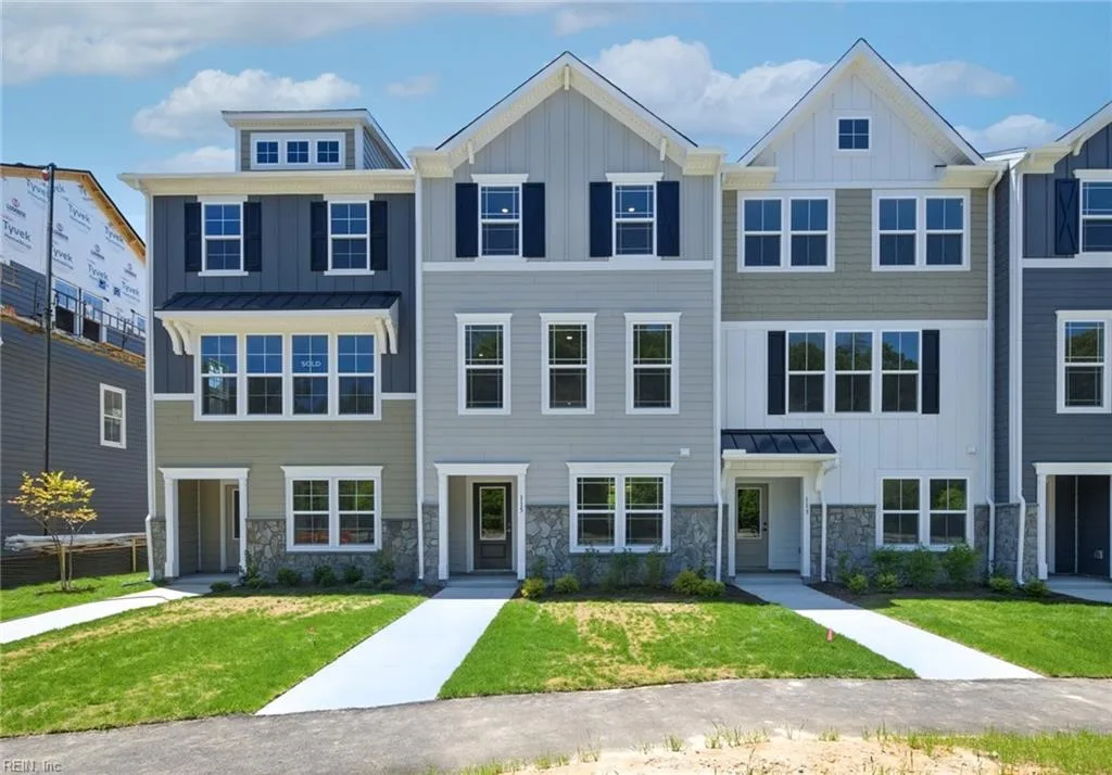 9 Bracewell LN, YORKTOWN VA 23692