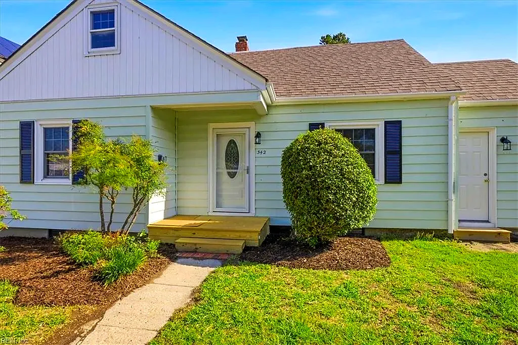 542 Hyde Park Rd, Norfolk — photo