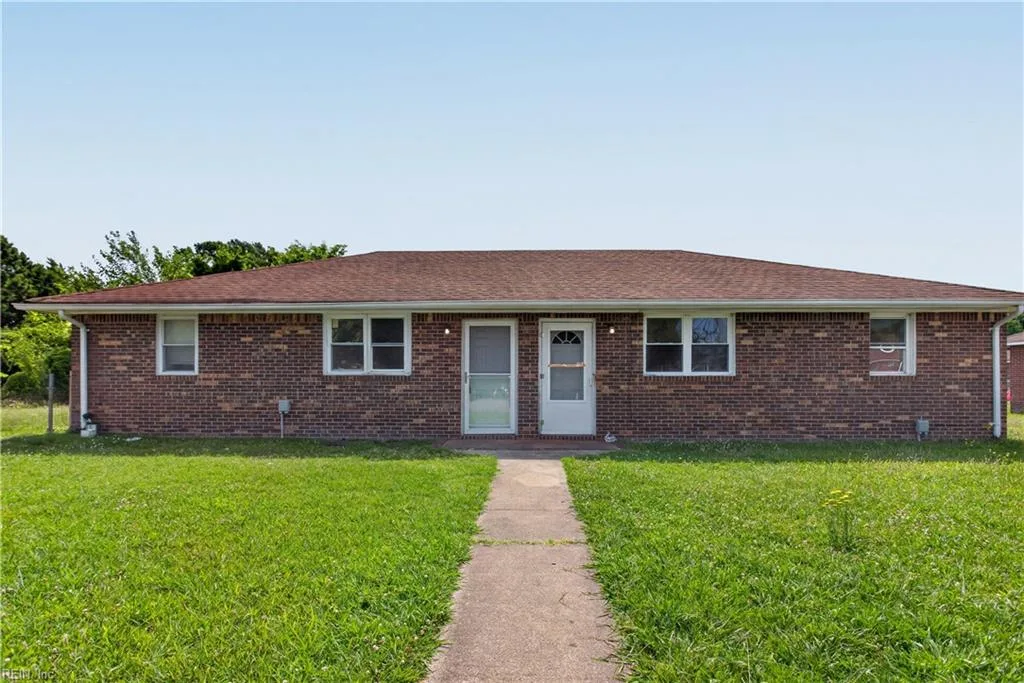 2000 Plow LN, CHESAPEAKE VA 23324