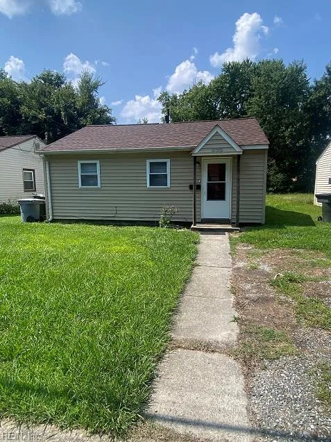 435 Smiley RD, HAMPTON VA 23663