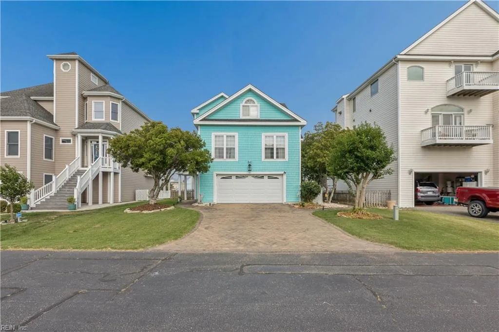 21 Channel LN, HAMPTON VA 23664