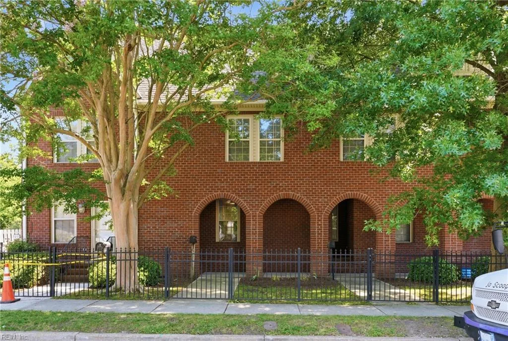 200 Maple AVE #E, NORFOLK VA 23503