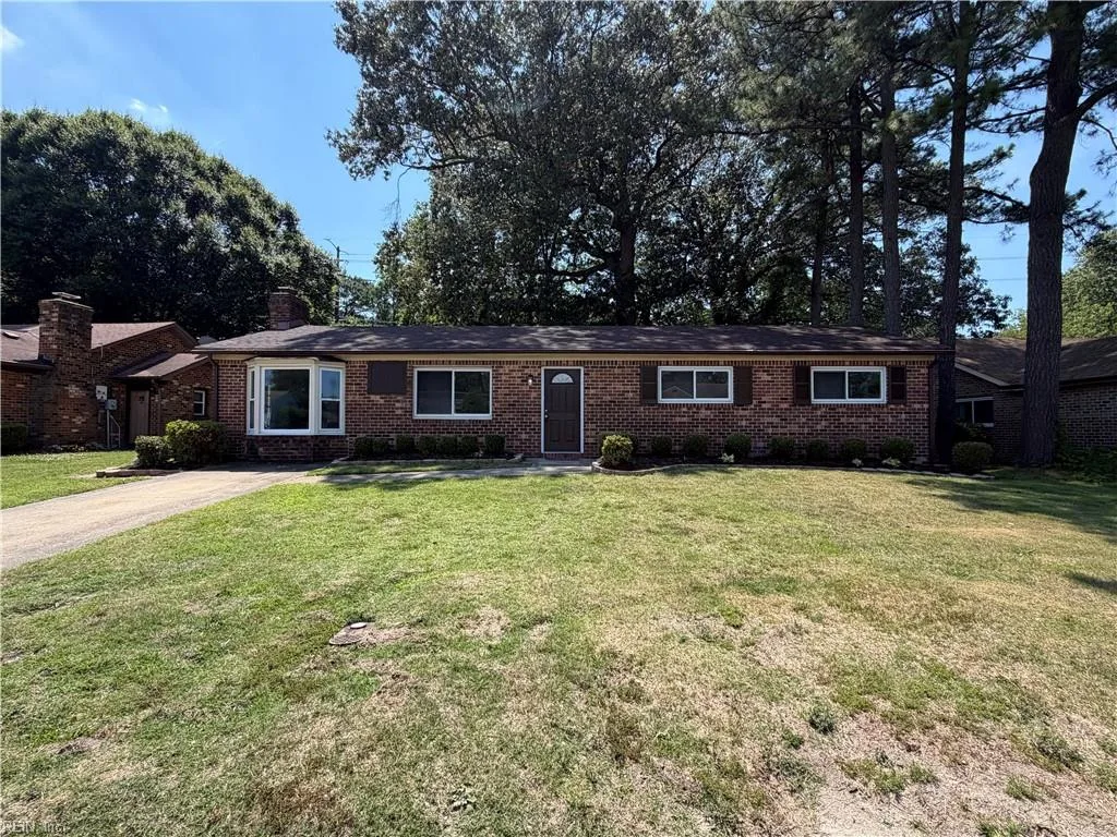 2833 Candlewood CIR, CHESAPEAKE VA 23324