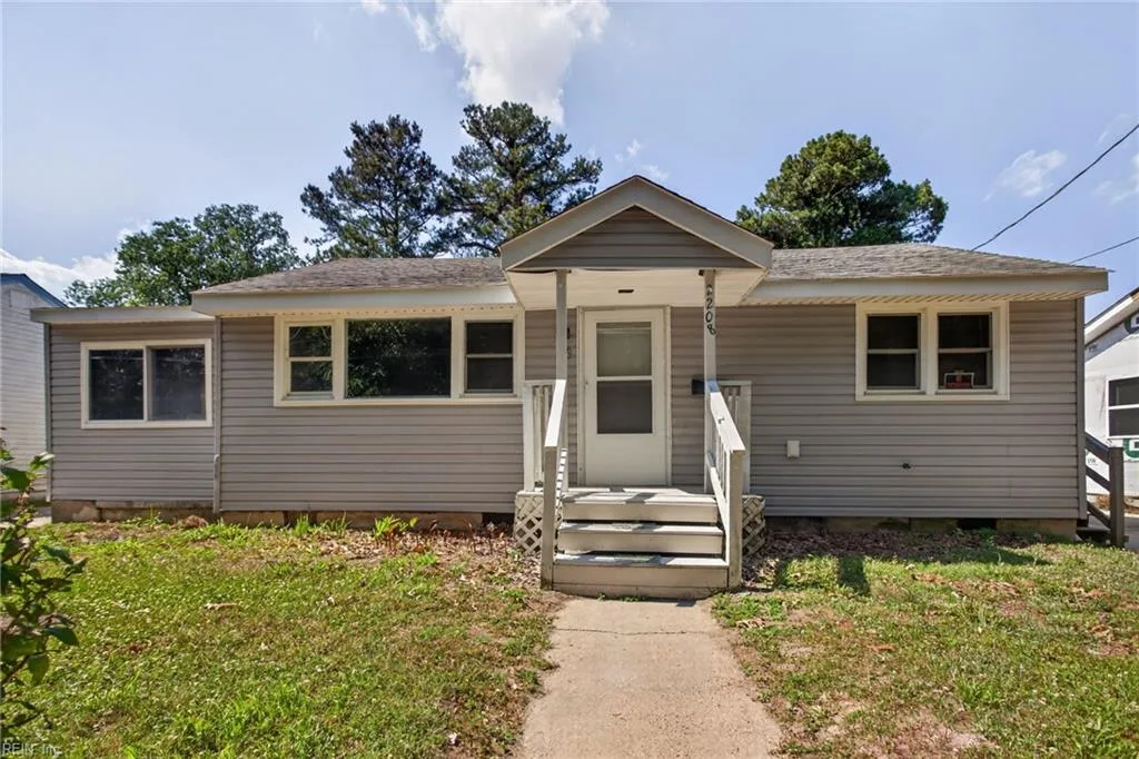 2208 Georgia AVE, SUFFOLK VA 23434